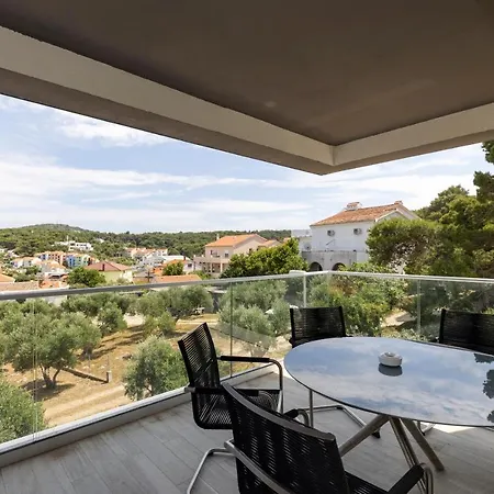 Tony Daire Mali Lošinj