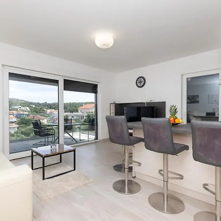 Tony Apartment *