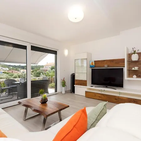 Tony 아파트 말리로시니